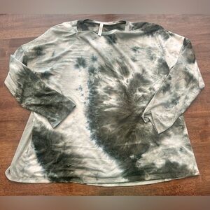Women’s large tie-dye shirt